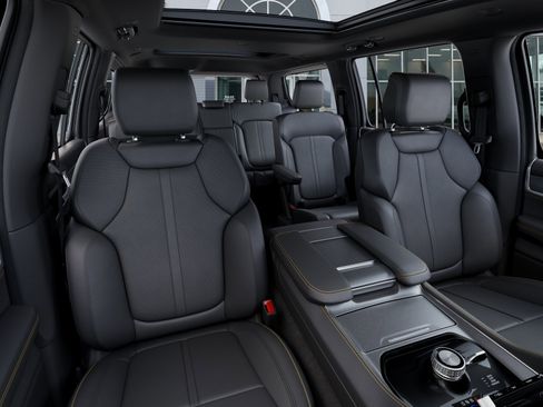 New 2026 Jeep Grand Wagoneer 4WD image 16