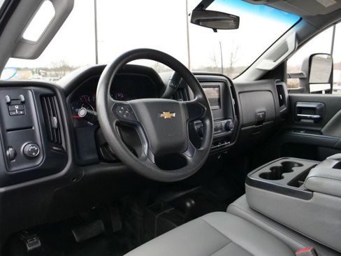 Used 2016 Chevrolet Silverado 3500 W/T image 2