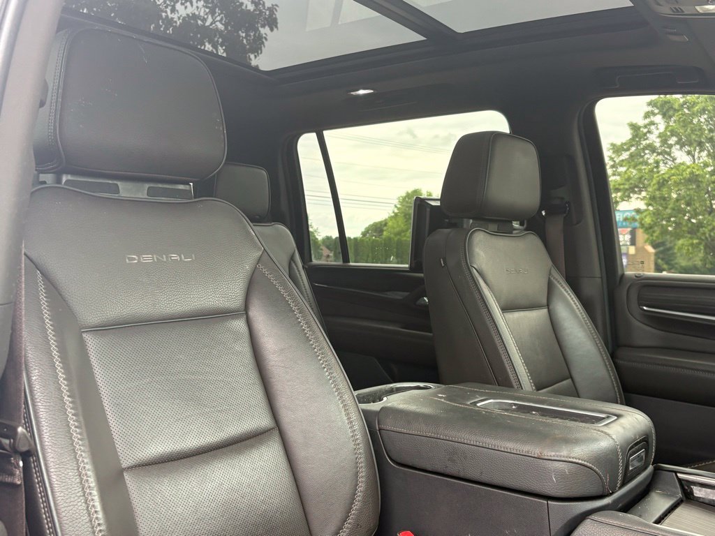 Used 2022 GMC Yukon XL Denali AWD/4WD image 15