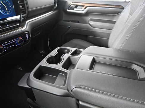 Used 2024 Chevrolet Silverado 1500 RST image 31