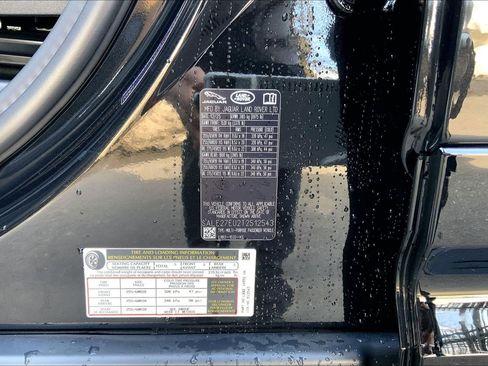 New 2026 Land Rover Defender 110 X-Dynamic SE image 18