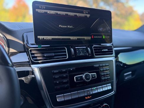 Used 2014 Mercedes-Benz GL 63 AMG 4MATIC image 31