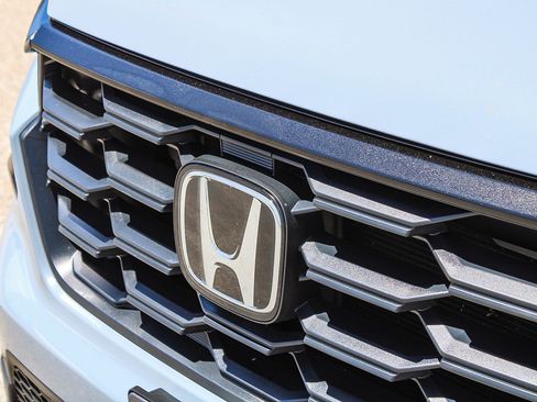 Certified 2025 Honda Pilot Sport image 6