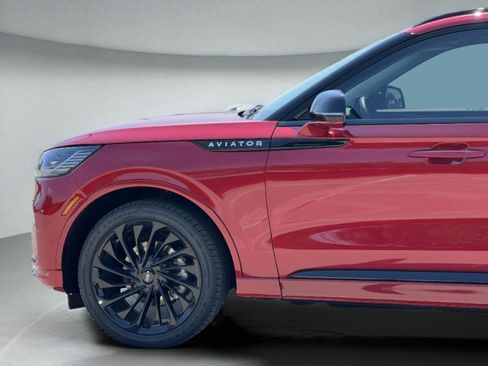 New 2025 Lincoln Aviator Reserve w/ Jet Appearance Package image 11