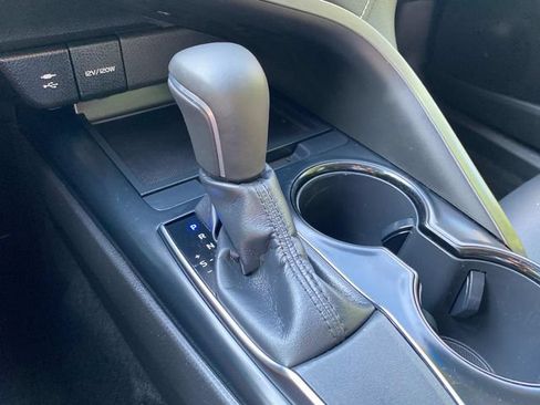 Used 2018 Toyota Camry SE FWD image 27