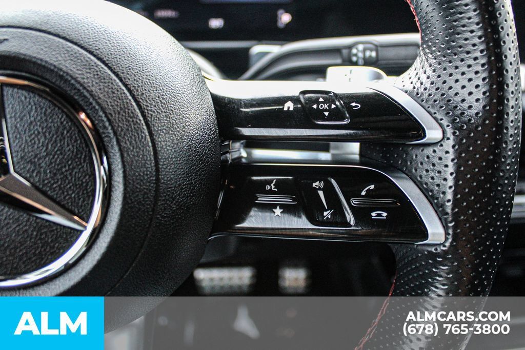 Used 2025 Mercedes-Benz GLB 250 image 27