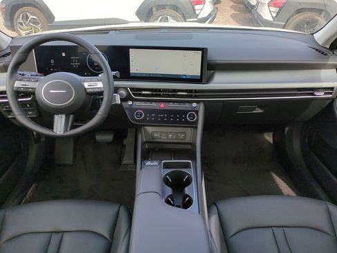 New 2025 Hyundai Sonata Limited image 14