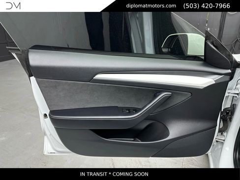 Used 2021 Tesla Model 3 Standard Range Plus image 25