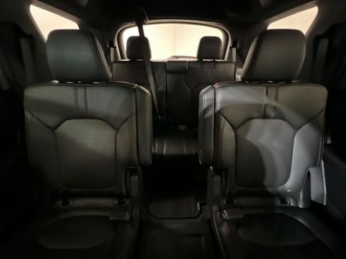 Used 2025 Honda Pilot TrailSport image 27