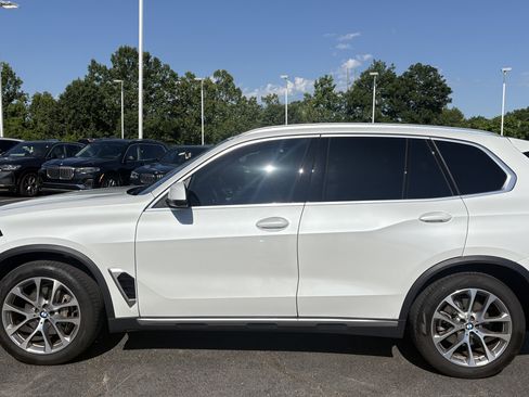 Certified 2024 BMW X5 xDrive40i w/ Parking Assistance Package AWD/4WD image 7