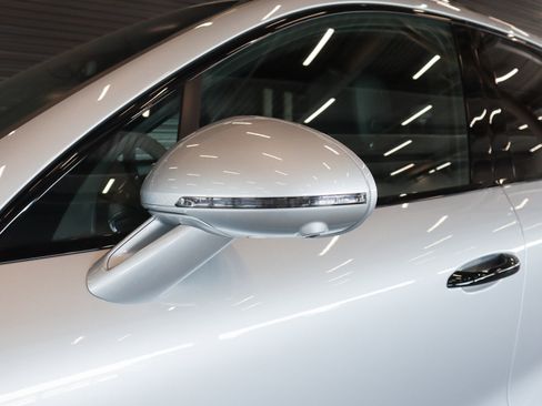 Used 2025 Porsche Macan image 28