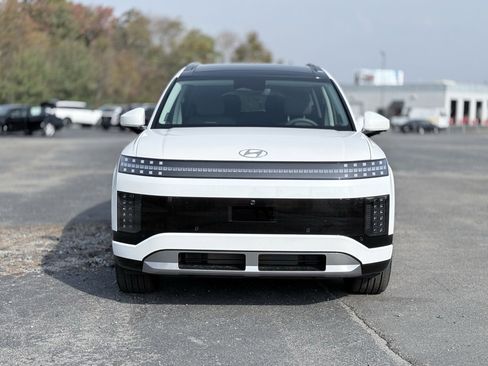 New 2026 Hyundai Ioniq 9 Limited image 2