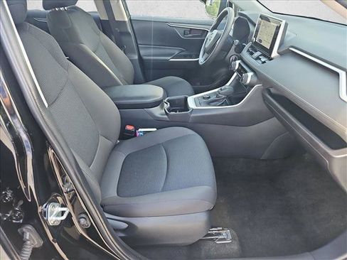 Used 2025 Toyota RAV4 LE AWD/4WD image 20