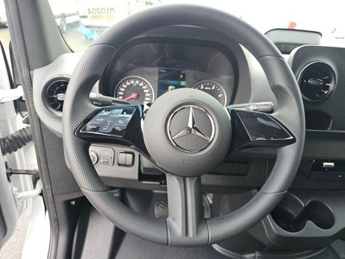 New 2025 Mercedes-Benz Sprinter 2500 image 23