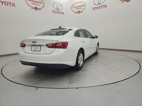 Used 2021 Chevrolet Malibu LS FWD image 5