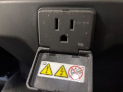 Used 2020 RAM 1500 Laramie image 22