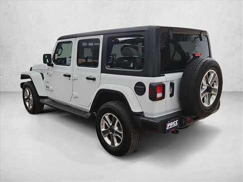 Used 2022 Jeep Wrangler Unlimited Sahara image 8