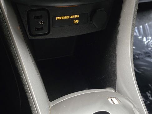 Used 2019 Chevrolet Trax LT w/ LT Convenience Package image 28