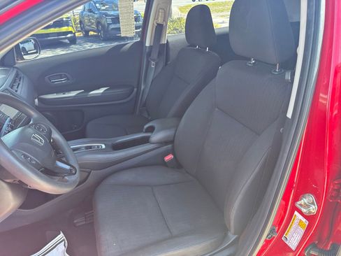 Used 2017 Honda HR-V LX image 21