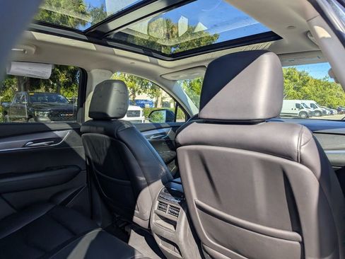 Used 2019 Cadillac XT5 Premium Luxury image 12