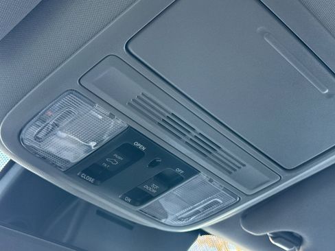 Used 2022 Honda Pilot Special Edition image 22