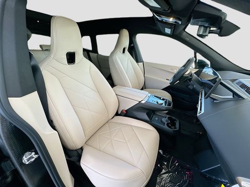 New 2026 BMW iX xDrive45 image 23