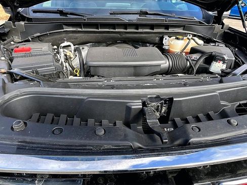 Used 2023 GMC Yukon SLT image 9