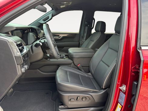 Used 2025 GMC Yukon Elevation AWD/4WD image 9
