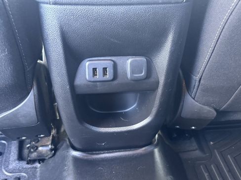 Used 2016 GMC Canyon SLE w/ SLE Convenience Package image 17