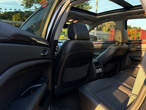 Used 2016 Cadillac SRX Luxury FWD image 15