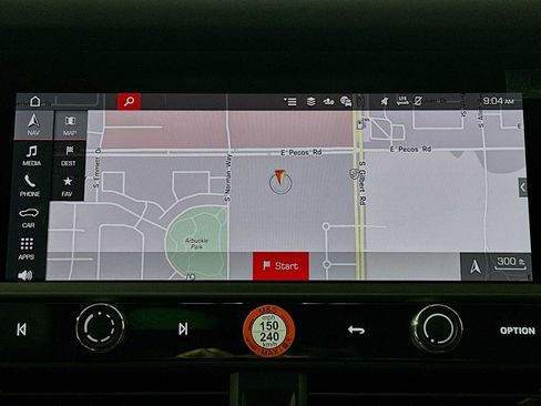 Certified 2026 Porsche Macan AWD/4WD image 18
