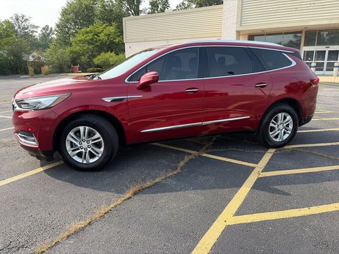 Used 2018 Buick Enclave Essence FWD image 3