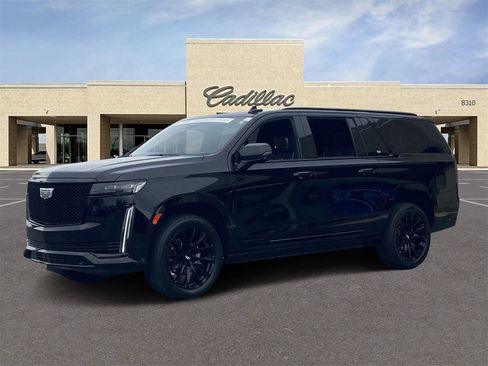 Certified 2024 Cadillac Escalade ESV Sport Platinum w/ LPO, ONYX Package image 34