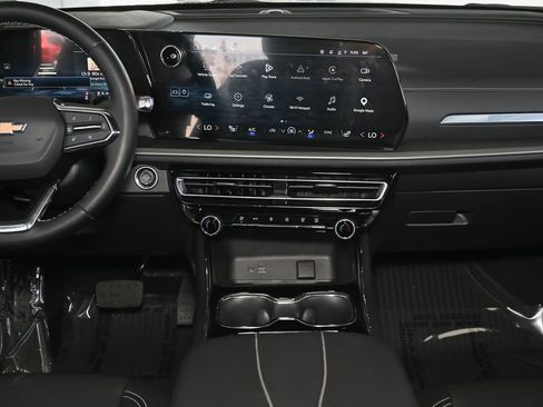 New 2026 Chevrolet Traverse LT w/ Driver Confidence Package FWD image 30