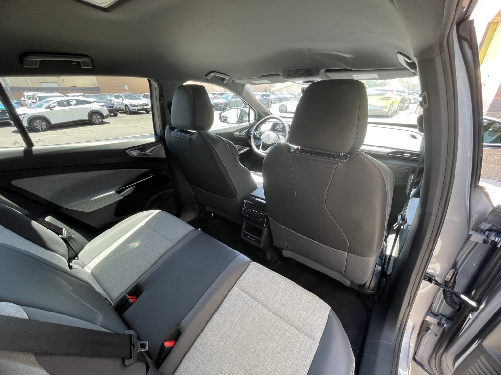 Used 2023 Volkswagen ID.4 Pro RWD image 21