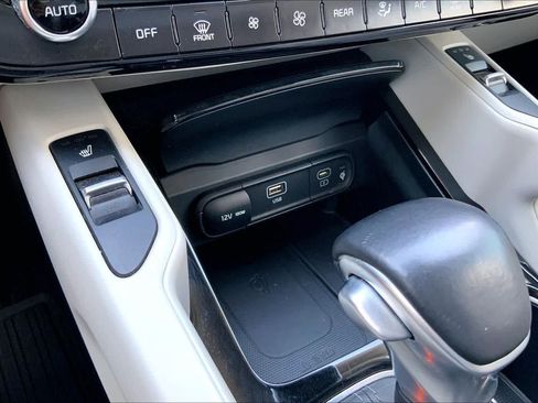 Certified 2023 Kia Telluride S w/ S Sunroof Package FWD image 27