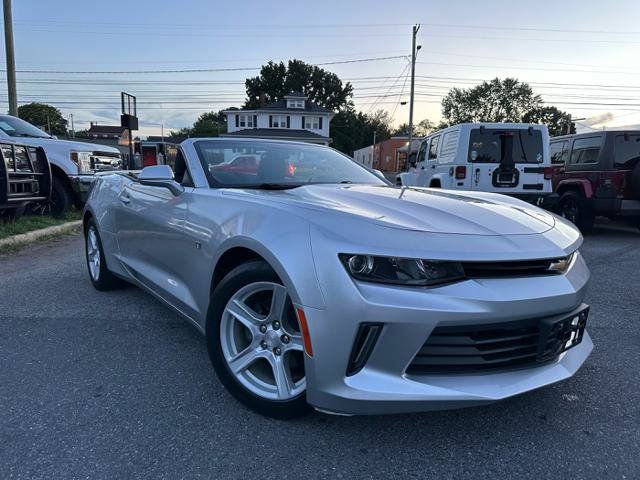 Used 2017 Chevrolet Camaro LT RWD image 2