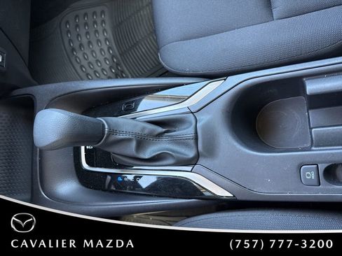 Used 2025 Toyota Corolla LE image 14