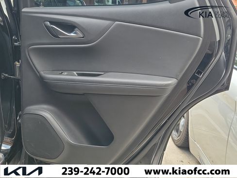 Used 2020 Chevrolet Blazer LT w/ Sound & Technology Package FWD image 14