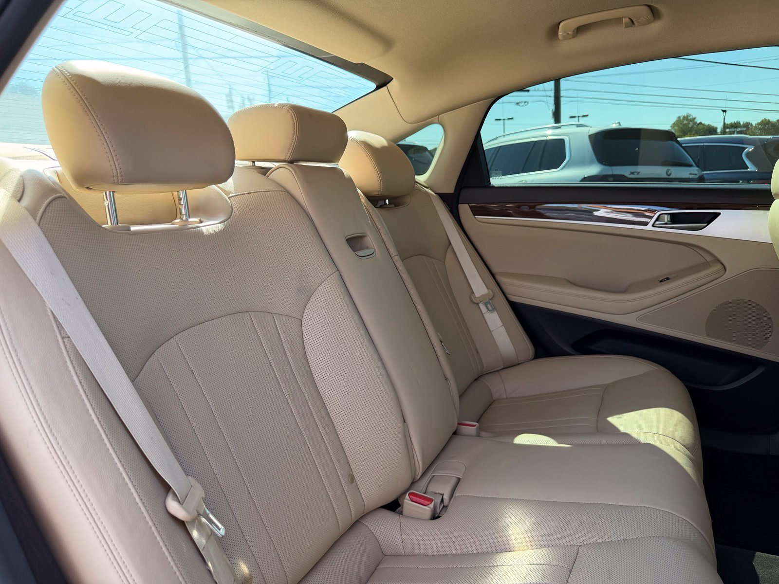 Used 2018 Genesis G80 3.8 RWD image 32