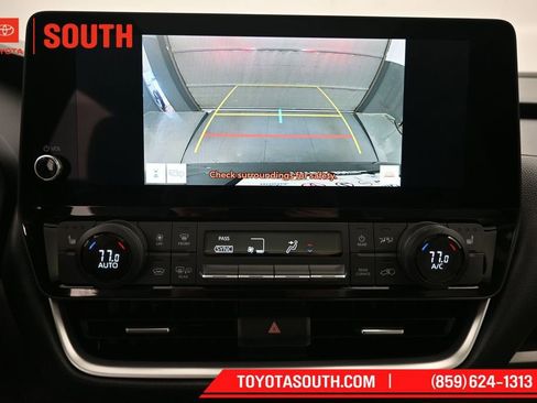 Used 2024 Toyota Grand Highlander AWD image 19