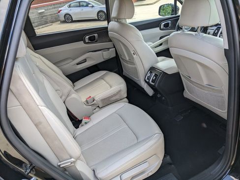 Used 2022 Kia Sorento S AWD/4WD image 24