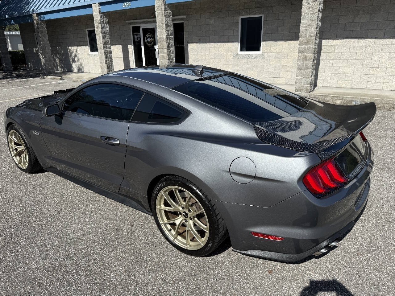 Used 2022 Ford Mustang GT Premium w/ GT Performance Package RWD image 7