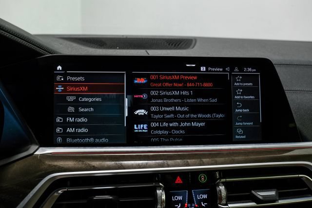 Used 2022 BMW X5 sDrive40i w/ M Sport Package RWD image 25