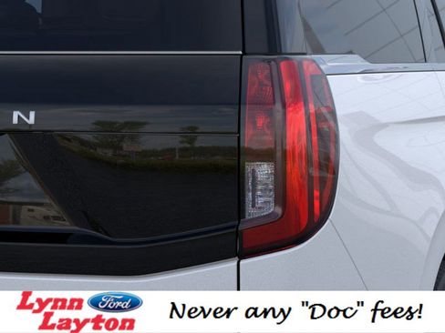 New 2026 Ford Expedition Active image 21