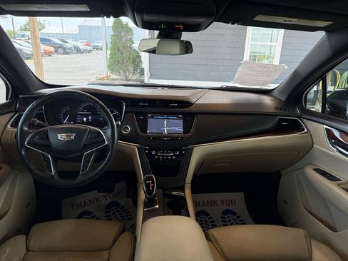 Used 2017 Cadillac XT5 Luxury w/ Driver Awareness Package FWD image 24