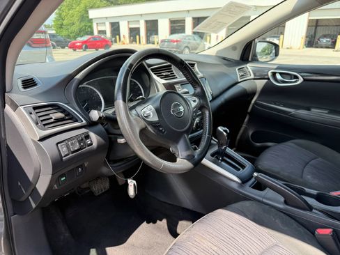 Used 2019 Nissan Sentra SV FWD image 17