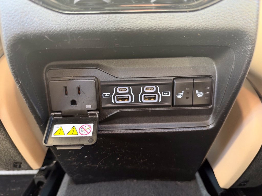 Used 2023 Jeep Grand Cherokee Limited AWD/4WD image 29