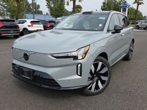 New 2025 Volvo EX90 Ultra image 1