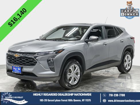 Used 2024 Chevrolet Trax LS image 1